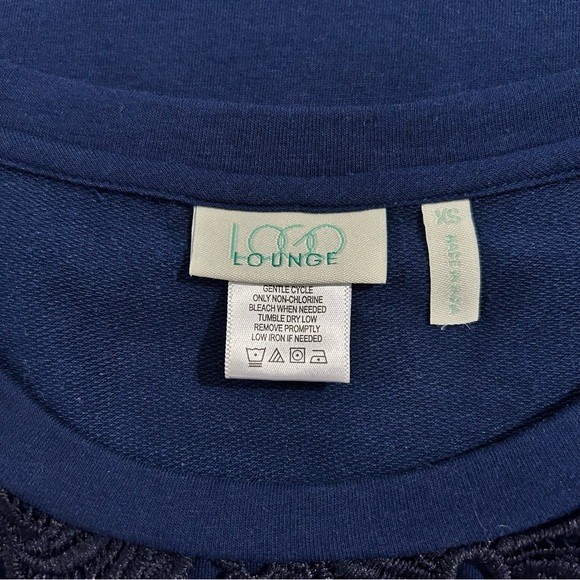 ❗️3/$20❗️LOGO Lounge by Lori Goldstein Crochet Overlay Long Sleeve Top - Picture 6 of 11